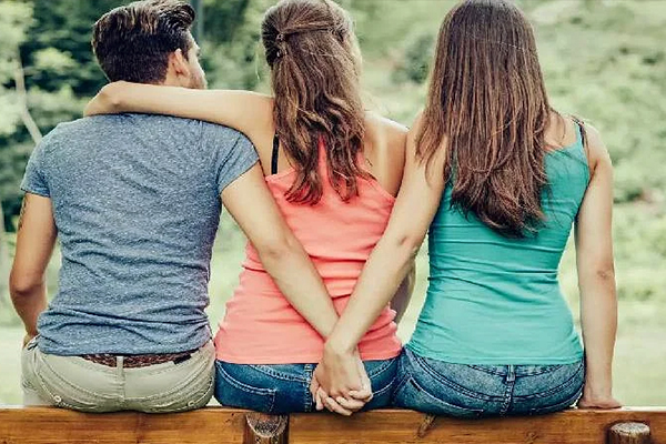 Extramarital-Affairs-In-Horoscope