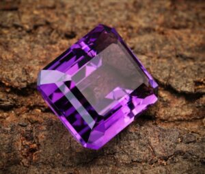Amethyst healing crystal