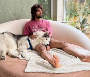 Vijay Deverakonda with dog