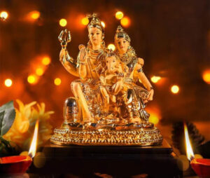 shiva,paravati and ganesh murti