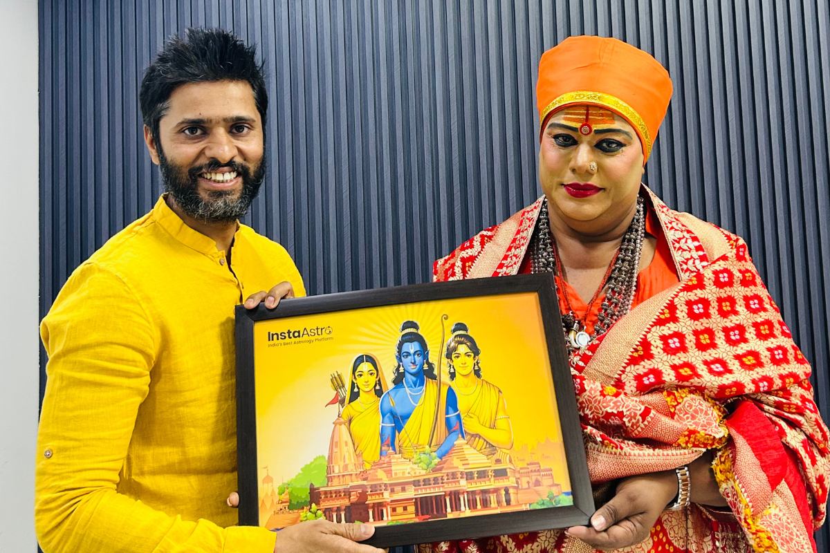 Mahamandaleshwar Maa Pavitra Kinnar Akhada Visits InstaAstro